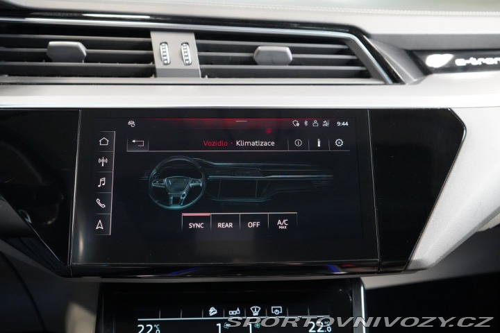 Audi Ostatní modely e-tron 55*QUATTRO*PANO*MASÁŽ*MAT 2020