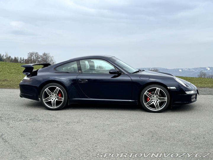 Porsche 911 Carrera 2005