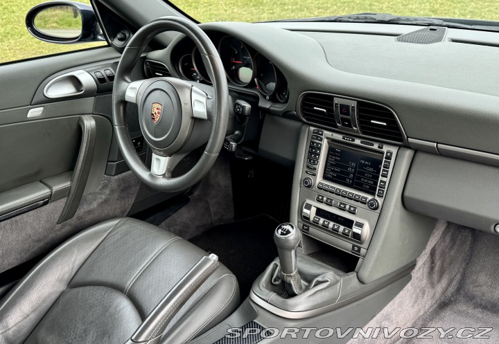 Porsche 911 Carrera 2005