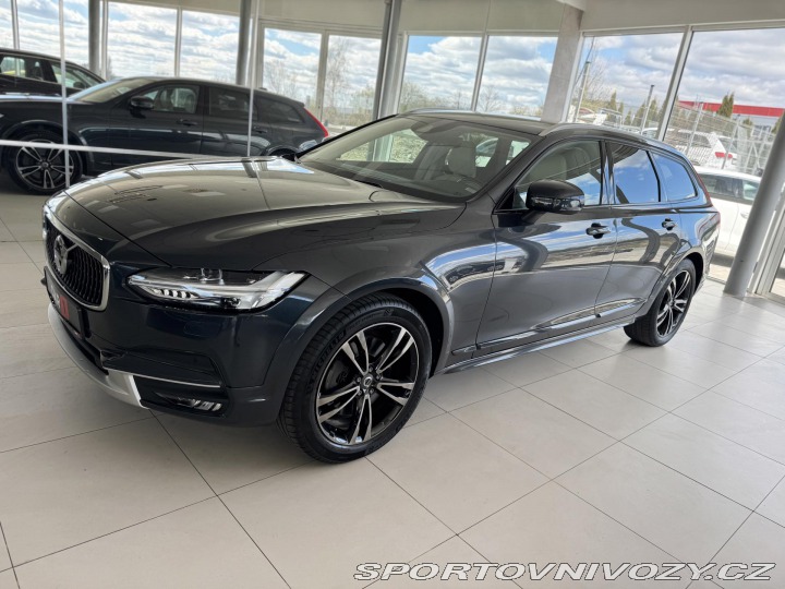 Volvo V90 CC*D5 173kW*AWD*KeyLess*T 2018