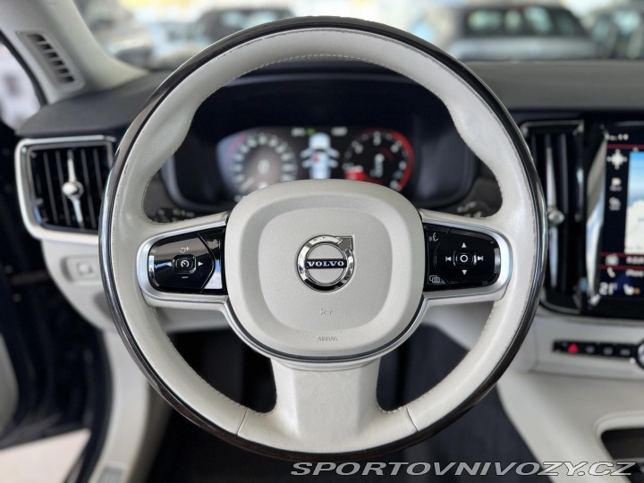 Volvo V90 CC*D5 173kW*AWD*KeyLess*T 2018