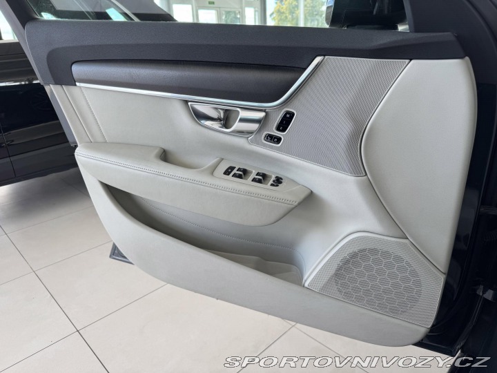 Volvo V90 CC*D5 173kW*AWD*KeyLess*T 2018