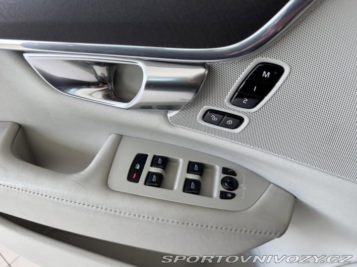 Volvo V90 CC*D5 173kW*AWD*KeyLess*T 2018