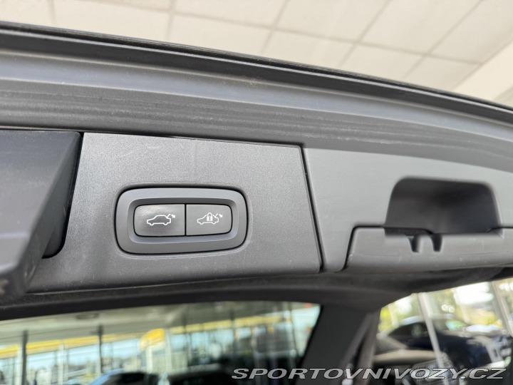 Volvo V90 CC*D5 173kW*AWD*KeyLess*T 2018