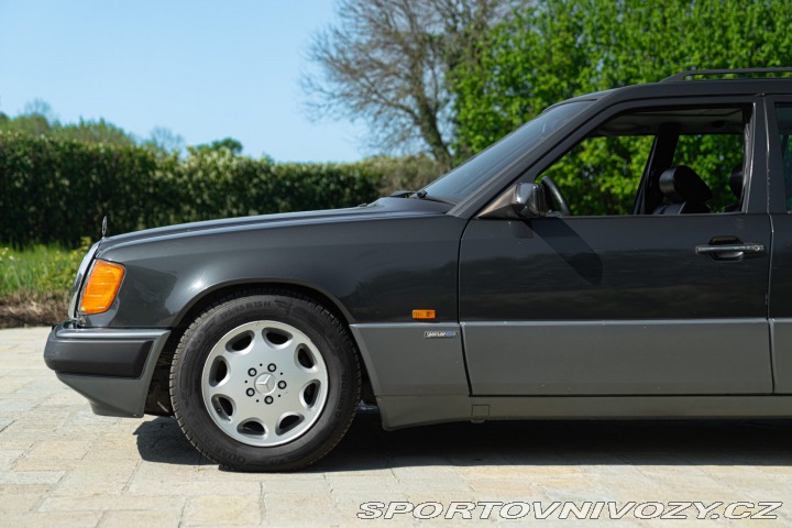 Mercedes-Benz E TE 200 16V SPORTLINE 1992