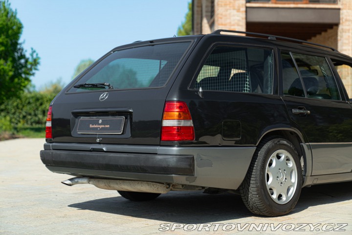 Mercedes-Benz E TE 200 16V SPORTLINE 1992