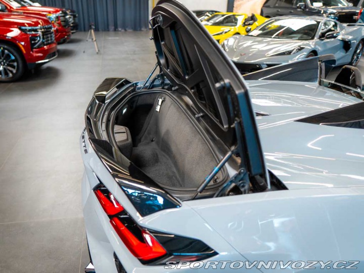 Chevrolet Corvette 6.2 Stingray C8 3LT Z51 2024