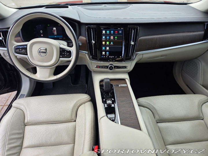 Volvo V90 najeto 122tis KM, plná vý 2022