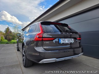 Volvo V90 najeto 122tis KM, plná vý 2022