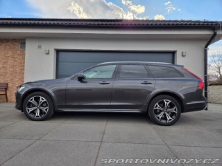 Volvo V90 najeto 122tis KM, plná vý 2022