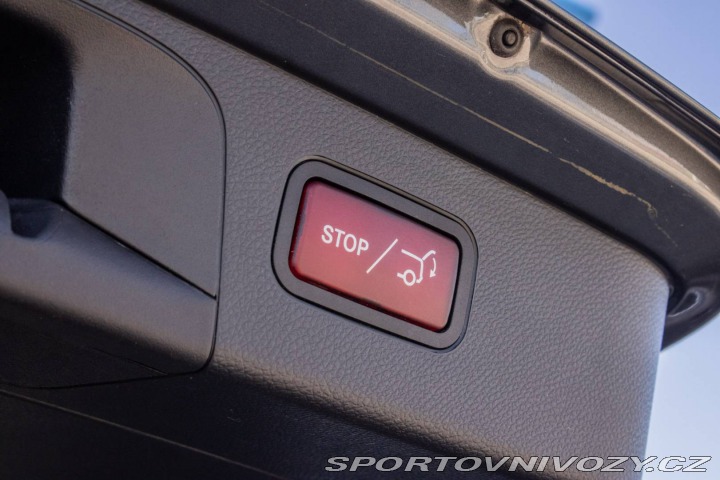 Mercedes-Benz Ostatní modely GLC SUV SUV  250d 4M / AMG-Line / 2017