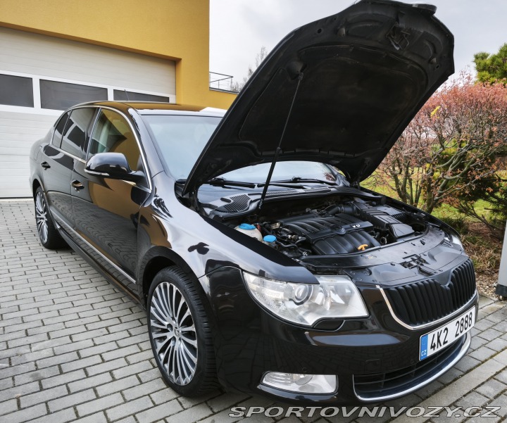 Škoda Superb 3.6 FSI V6 - Pražský hrad 2008