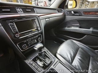 Škoda Superb 3.6 FSI V6 - Pražský hrad 2008