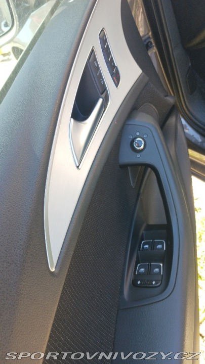 Audi A6 limuzína 2012