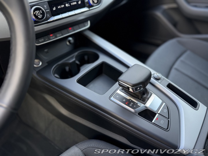 Audi A5 2021 S line 22 000Km DPH 2021