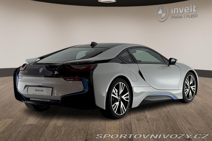 BMW i8 Coupé 2015