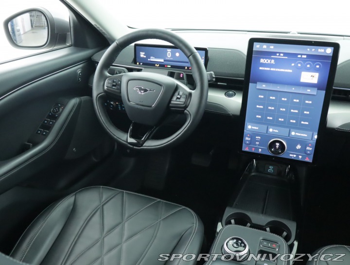 Ford Mustang Mach-E  Standard Range RW 2021