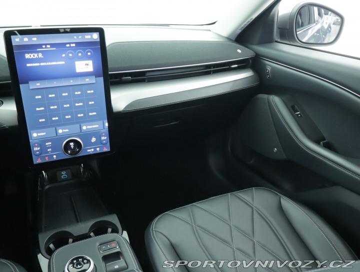 Ford Mustang Mach-E  Standard Range RW 2021