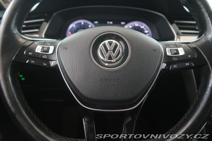 Volkswagen Ostatní modely Passat Highline 2.0 BiTDI 2014