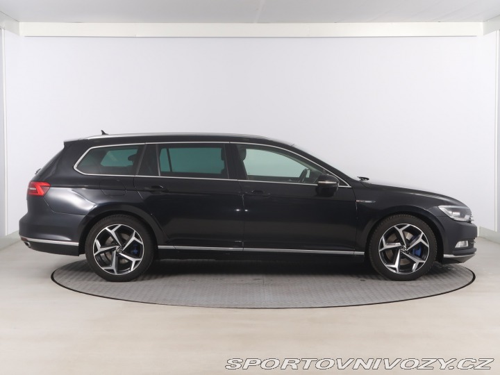 Volkswagen Ostatní modely Passat Highline 2.0 BiTDI 2014