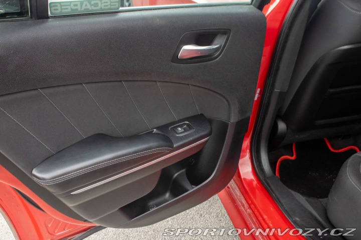 Dodge Charger 3.6 SXT / 218kW / ZÁRUKA 2016