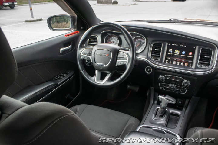 Dodge Charger 3.6 SXT / 218kW / ZÁRUKA 2016
