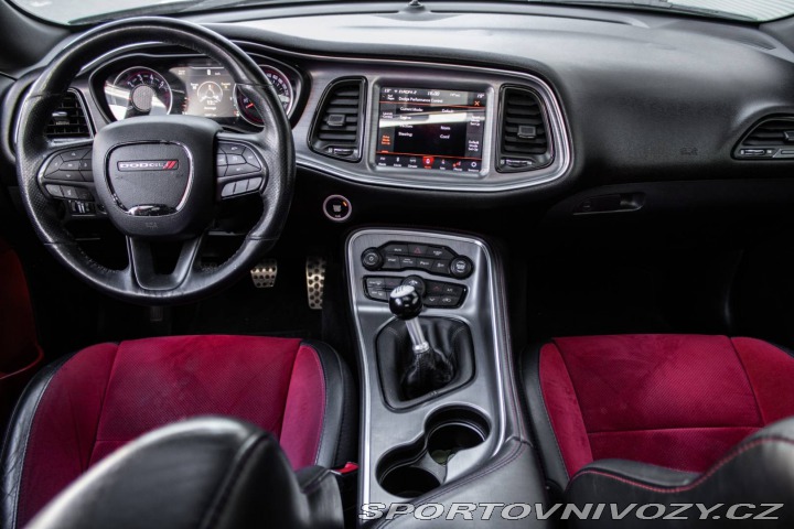 Dodge Challenger 5.7 HEMI SHAKER / MT / L 2017