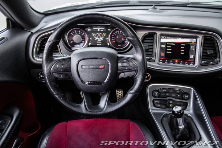 Dodge Challenger 5.7 HEMI SHAKER / MT / L 2017