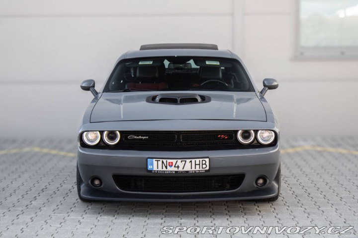 Dodge Challenger 5.7 HEMI SHAKER / MT / L 2017