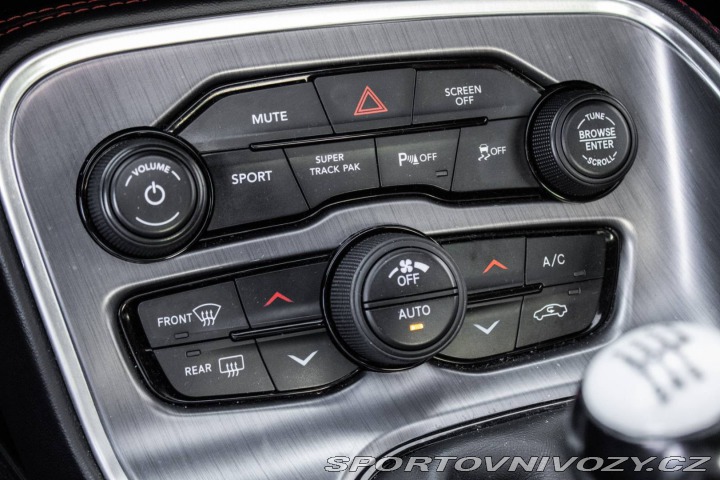 Dodge Challenger 5.7 HEMI SHAKER / MT / L 2017