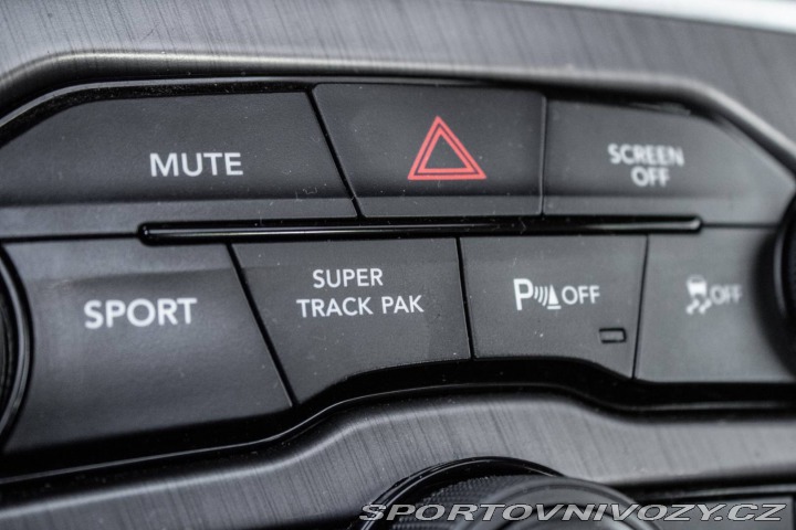 Dodge Challenger 5.7 HEMI SHAKER / MT / L 2017