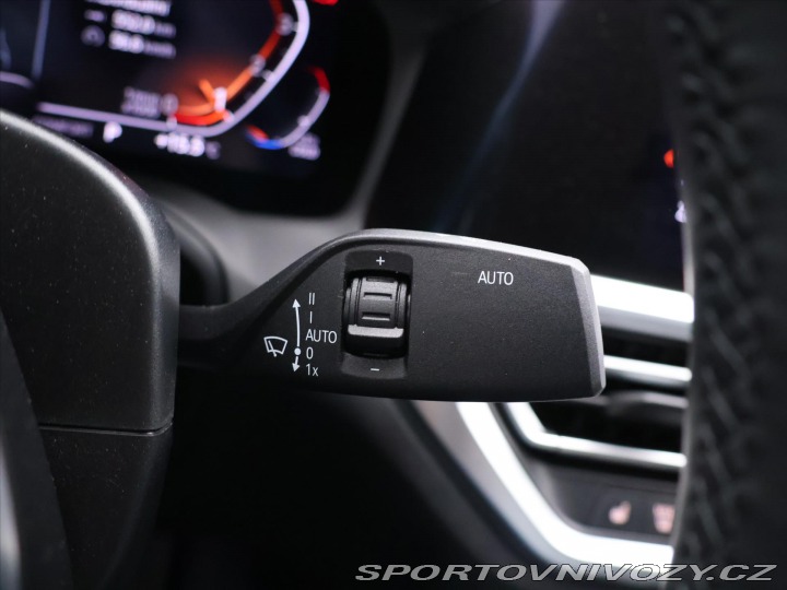 BMW 3 2.0 330i 190kW M-Sport CZ 2021