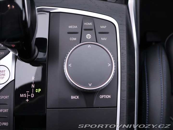 BMW 3 2.0 330i 190kW M-Sport CZ 2021