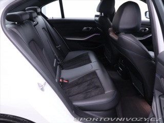 BMW 3 2.0 330i 190kW M-Sport CZ 2021