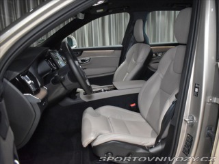 Volvo Ostatní modely XC90 2,0 T8 AWD PLUS Ventilace 2025