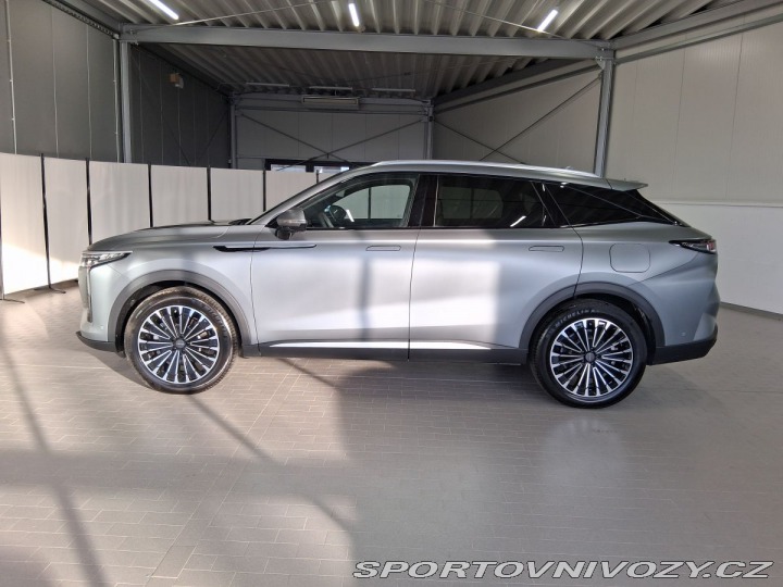 Ostatní značky Ostatní modely Omoda 9 Premium 1.5t GDI SHS AWD 2026