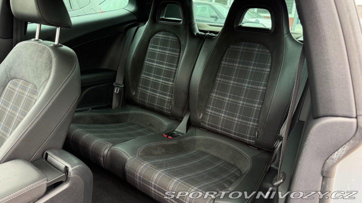 Volkswagen Scirocco 1.4TSI 90kW REZERVOVANO 2011
