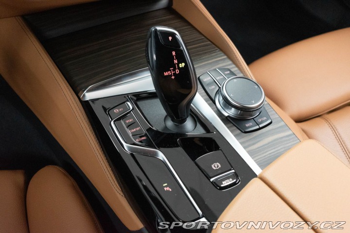 BMW 5 530d xD ///M*2xKOLA*DPH*Č 2023