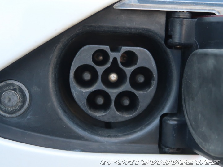 Tesla Model S 85D 2015