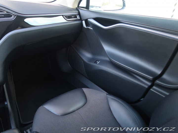 Tesla Model S 85D 2015