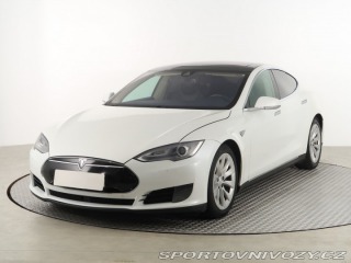 Tesla Model S 85D 2015