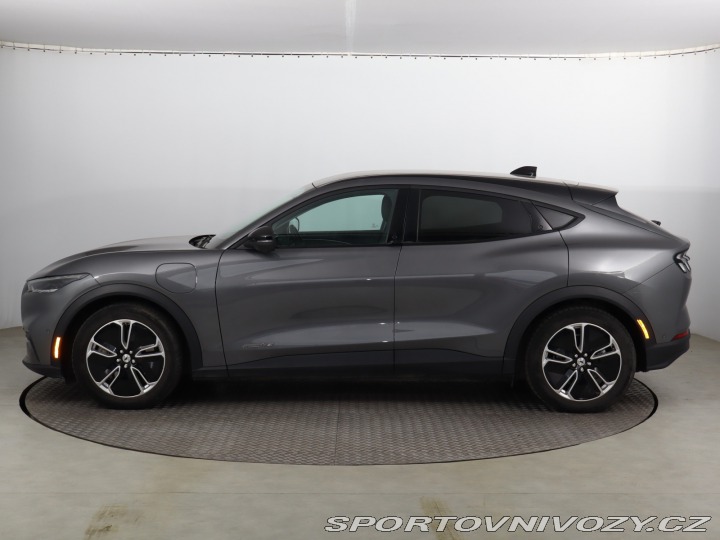 Ford Mustang Mach-E Standard Range RW 2024