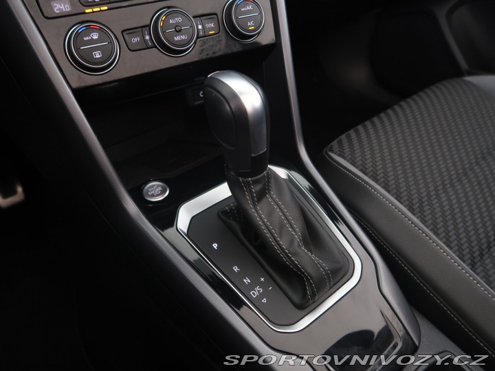 Volkswagen Ostatní modely T-Roc R-Line 1.5 TSI 2021