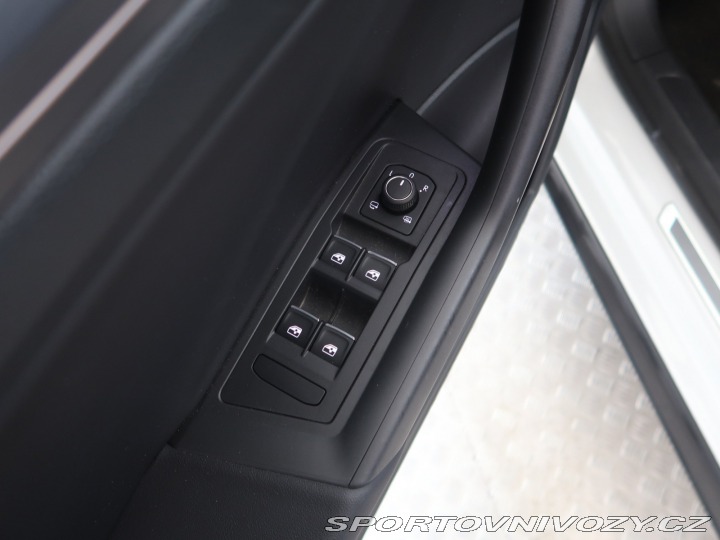 Volkswagen Ostatní modely T-Roc R-Line 1.5 TSI 2021