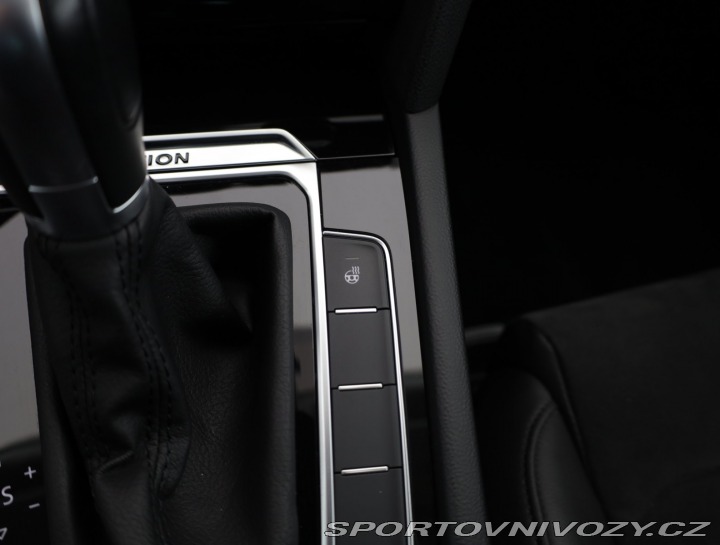 Volkswagen Ostatní modely Passat R-Line 2.0 TSI 2020