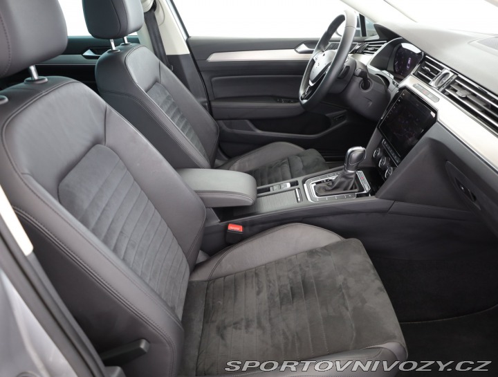 Volkswagen Ostatní modely Passat R-Line 2.0 TSI 2020