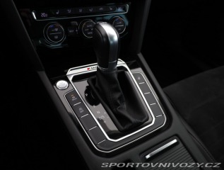 Volkswagen Ostatní modely Passat R-Line 2.0 TSI 2020