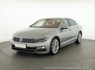 Volkswagen Ostatní modely Passat R-Line 2.0 TSI 2020