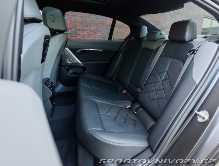 BMW 5 550e xDrive | Panoráma - 2024