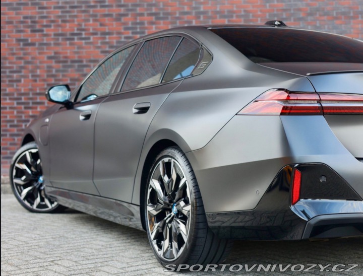 BMW 5 550e xDrive | Panoráma - 2024